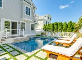 Spacious Avalon Beach House - 2 Blocks to Water!