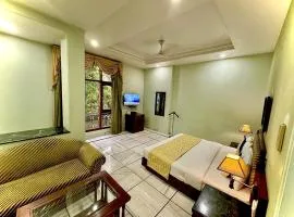 GTB Florence Inn, 2min walk from Karol Bagh Metro