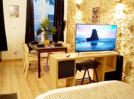 The creative studio town center，位于谢夫勒斯的酒店