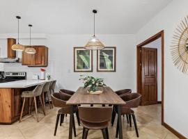 BLA1 3 Bedroom Condo with Direct Beach Access，位于塔马林多的酒店