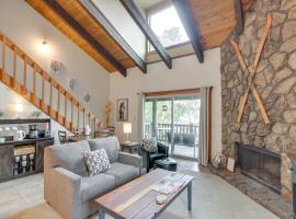 Mountain-View Condo Walk to Sunriver Resort，位于森赖弗的酒店