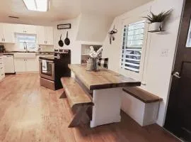 The Historic Homeplace Lake House East Zion