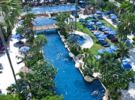 Jomtien Palm Beach Hotel and Resort，位于乔木提恩海滩的酒店