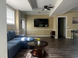 2BR private Duplex, quiet, central,remodeled，位于道尔顿的酒店