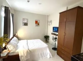 Henry residences Apartment Studio type close to SM, Walking St, Airport