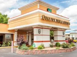 Quality Inn & Suites Kansas City - Independence I-70 East