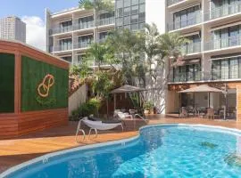 Polynesian Residences, Waikiki Beach