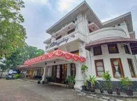 Bumi Sawunggaling Hotel