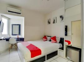 OYO 3247 Afira Rooms Aeropolis，位于Teko的酒店