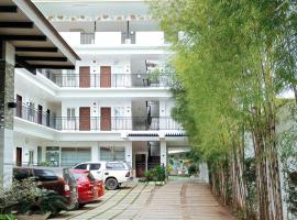 RedDoorz Plus @ Park-Lay Suites Kidapawan City，位于Kidapawan的酒店