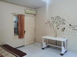 OYO 93448 Padang Pasir Homestay，位于泗水Wonocolo的酒店