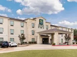 Quality Suites