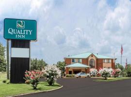 Quality Inn Pell City I-20 exit 158，位于佩尔城的酒店