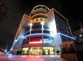 Kunming Long Way Hotel