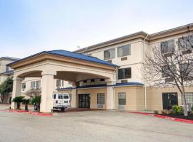 Quality Inn & Suites Airport