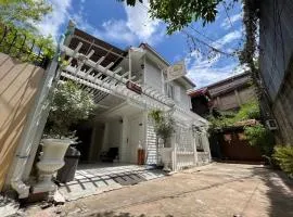 Ban Thungdang Housetel Bangkok