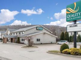 Quality Inn & Suites，位于Titusville的酒店