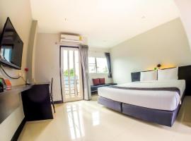 My Place Phuket Airport Mansion，位于Ban Bo Han的酒店