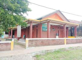 OYO 3303 Penginapan Putri Asih Sawarna，位于Sawarna的酒店
