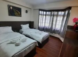 Hotel Olive Branch Darjeeling Near Mall Road - Excellent Customer Service - Parking Facilities - Best Seller