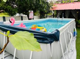 PULAI FIELD AA HOMESTAY，位于加央的酒店