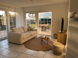 Boho appartement dans villa à Grandson，位于Grandson的酒店