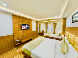 Hotel LA VISTA Near Railway Station Darjeeling，位于大吉岭的酒店