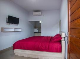 Dedyluminous Homestay Tanah Lot by Smart Digital，位于Tumbak Bayuh的酒店
