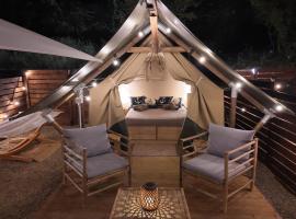 Kasa tenda safari Glamping，位于因佩里亚的豪华帐篷