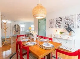 0 6 Miles to Beach Great for families