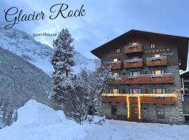 Glacier Rock guesthouse ex Pension Dangl，位于索尔达的酒店