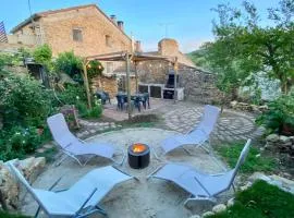 Casa acollidora i familiar amb jardi i barbacoa