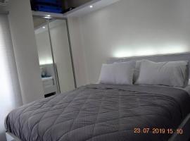 Sky view compact flat BSD Tangerang，位于Jombang-kulon的酒店