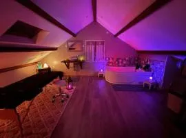 Ecrin d' Amour suite romantique avec Jacuzzi