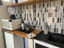 Casa e Ktinetes na praia de Japaratinga，位于雅帕拉廷加的酒店