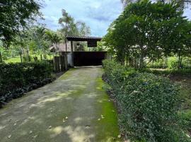 บ้านสวนแม่แพร-Baan Suan Mae Pair，位于湄登的酒店
