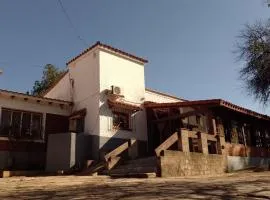 Ribera Sur Hotel - Los Algarrobos - Tanti