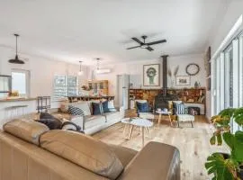 Carawatha on the Range - Unique Farm-Style Retreat