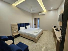 Hotel Rishiraj，位于焦尔哈德的酒店