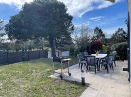 Pavillon bord de mer - 10min des plages en vélo，位于Le Fenouiller的酒店
