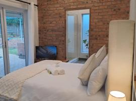 Crescent Cottage，位于霍维克的带停车场的酒店