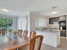 Cozy Dubbo retreat - close to the zoo