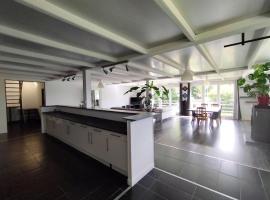 Spacieux loft pour 10 pers !，位于Briec的酒店