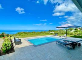 Magnifique villa 6 à 8 pers avec piscine - vue mer，位于旧阿比唐的酒店