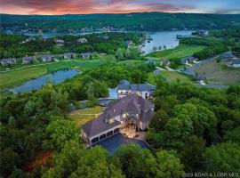 Old Kinderhook Castle，位于Roach的酒店