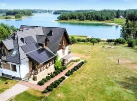 Gorgeous Apartment In Borzyszkowy