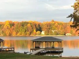 Waterfront Lake Anna Home Winter Family Escape!