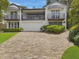 Stones Throw To Stunning North Avoca Beach