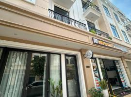 Vinh Home Apartment，位于Quang Tri的酒店