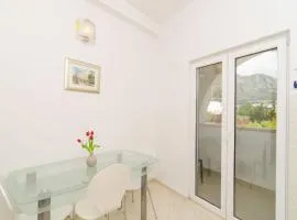 Apartments & Rooms Bari i - Studio Apartment with Balcony and City View First Floor -APT 10